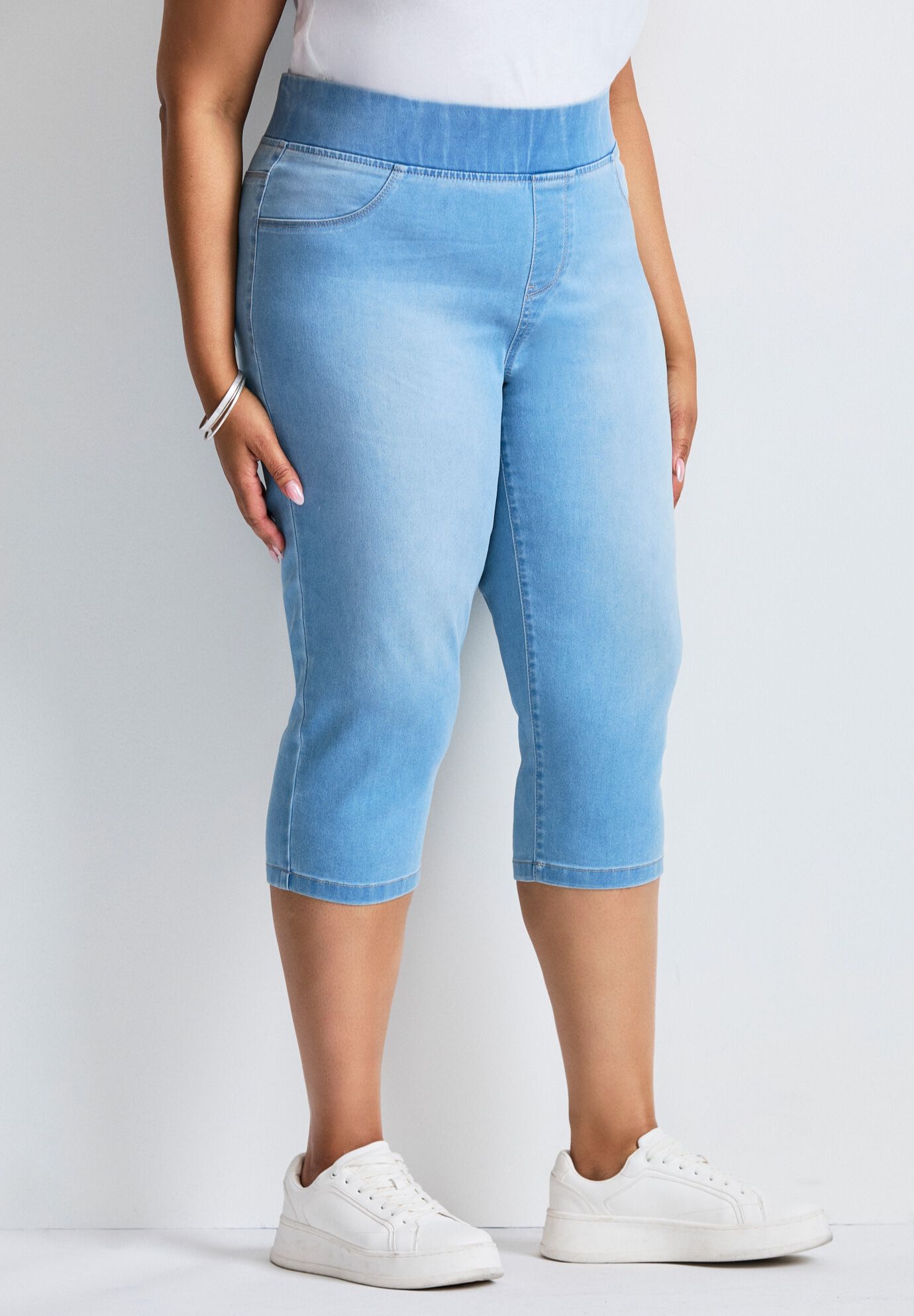 Butter Denim Pull On Crop Jean, LIGHT WASH, alternate image number 2