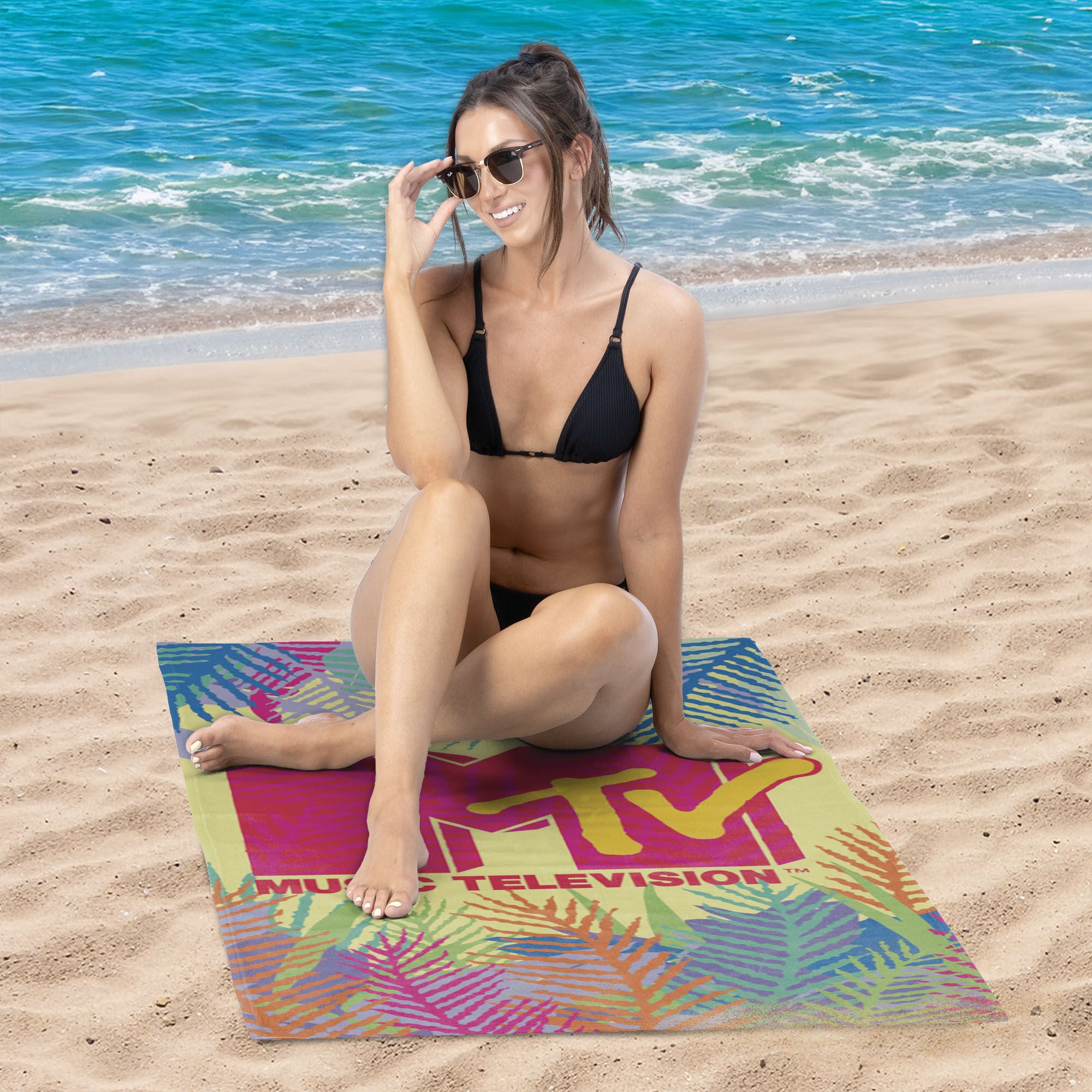 MTV Vibrant Logo Microfiber Beach Towel 30x60 inches, MTV, alternate image number 1