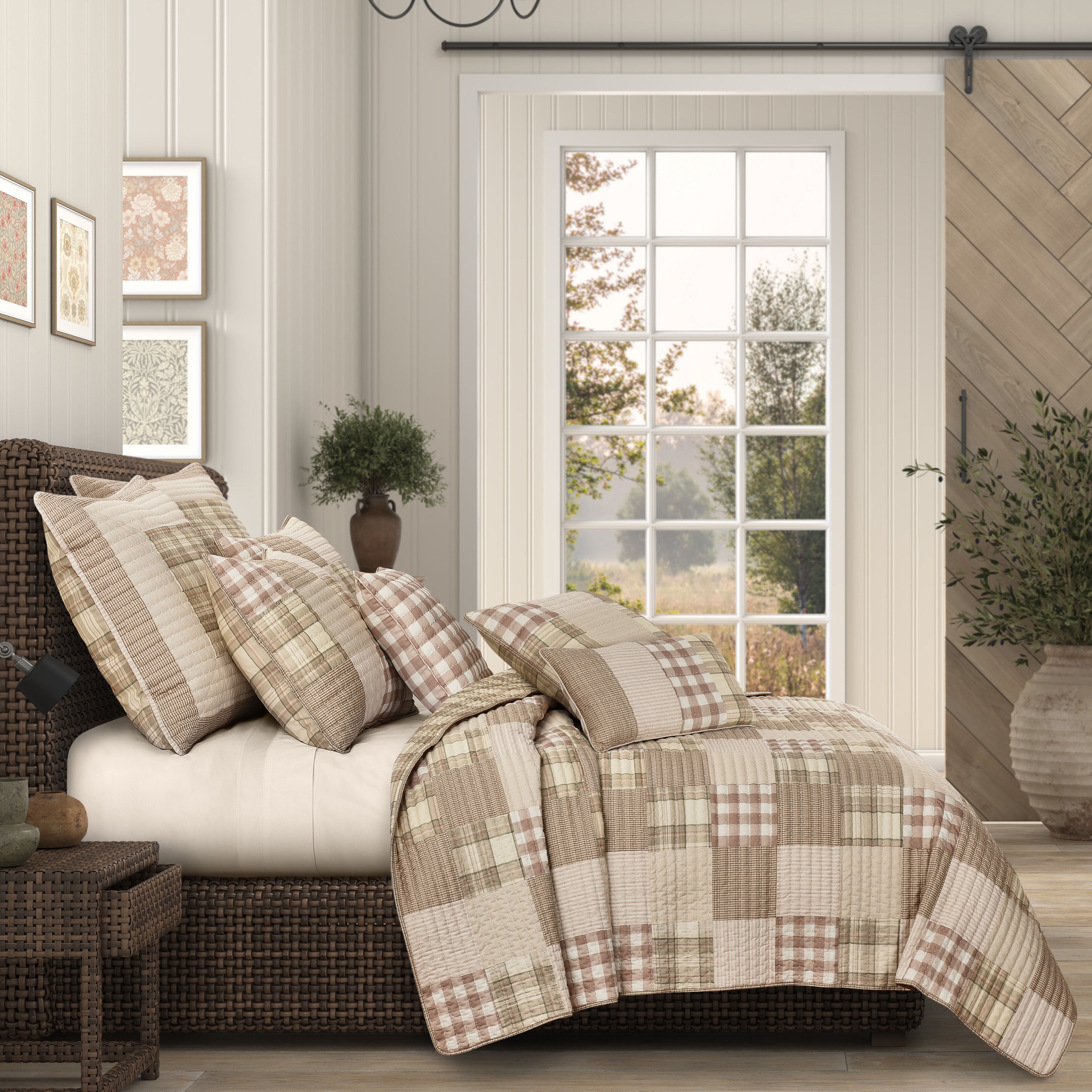 MAYFAIR QUILT QUILT, BLUSH, hi-res image number 0