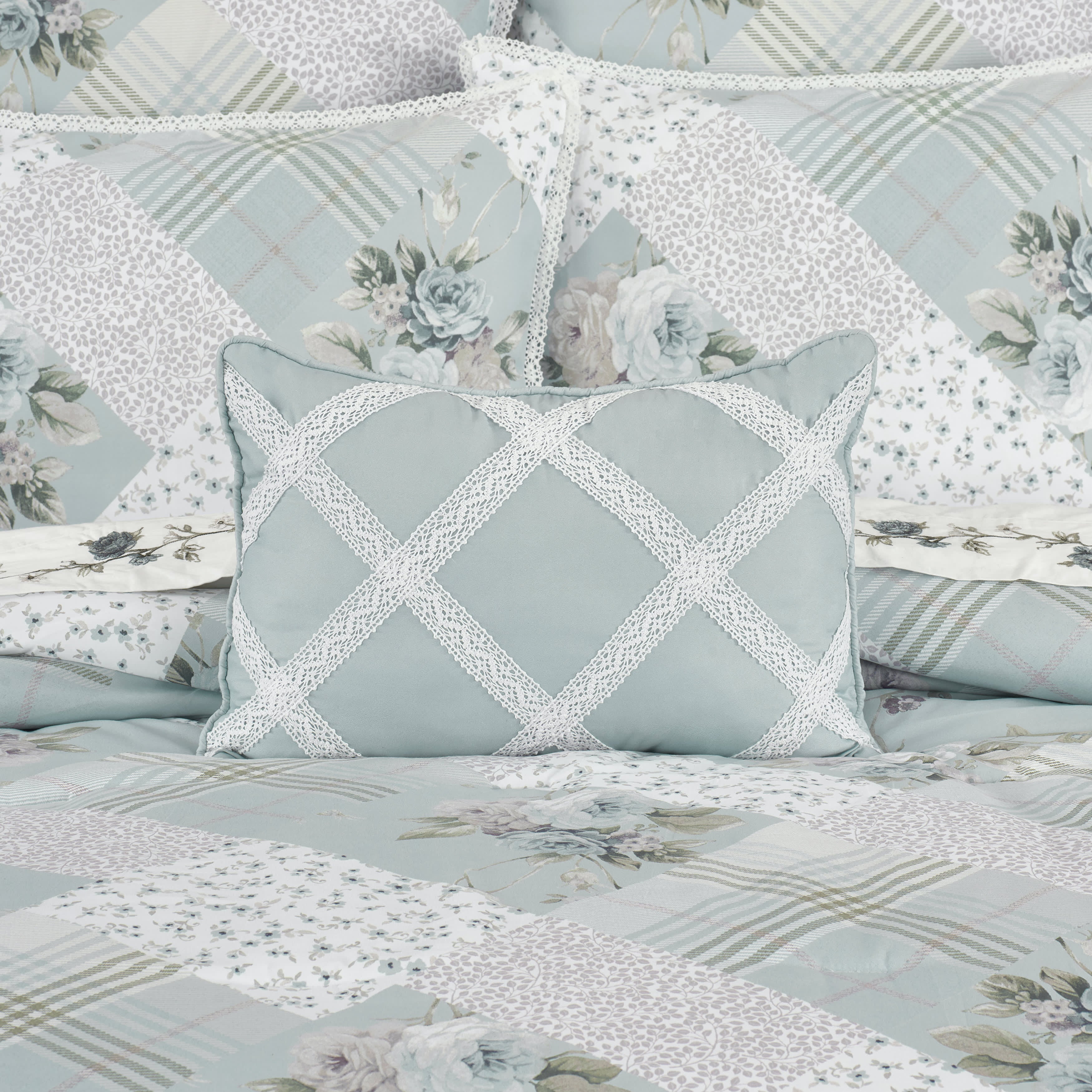 Bungalow Spa Boudoir Decorative Throw Pillow, SPA, alternate image number 1