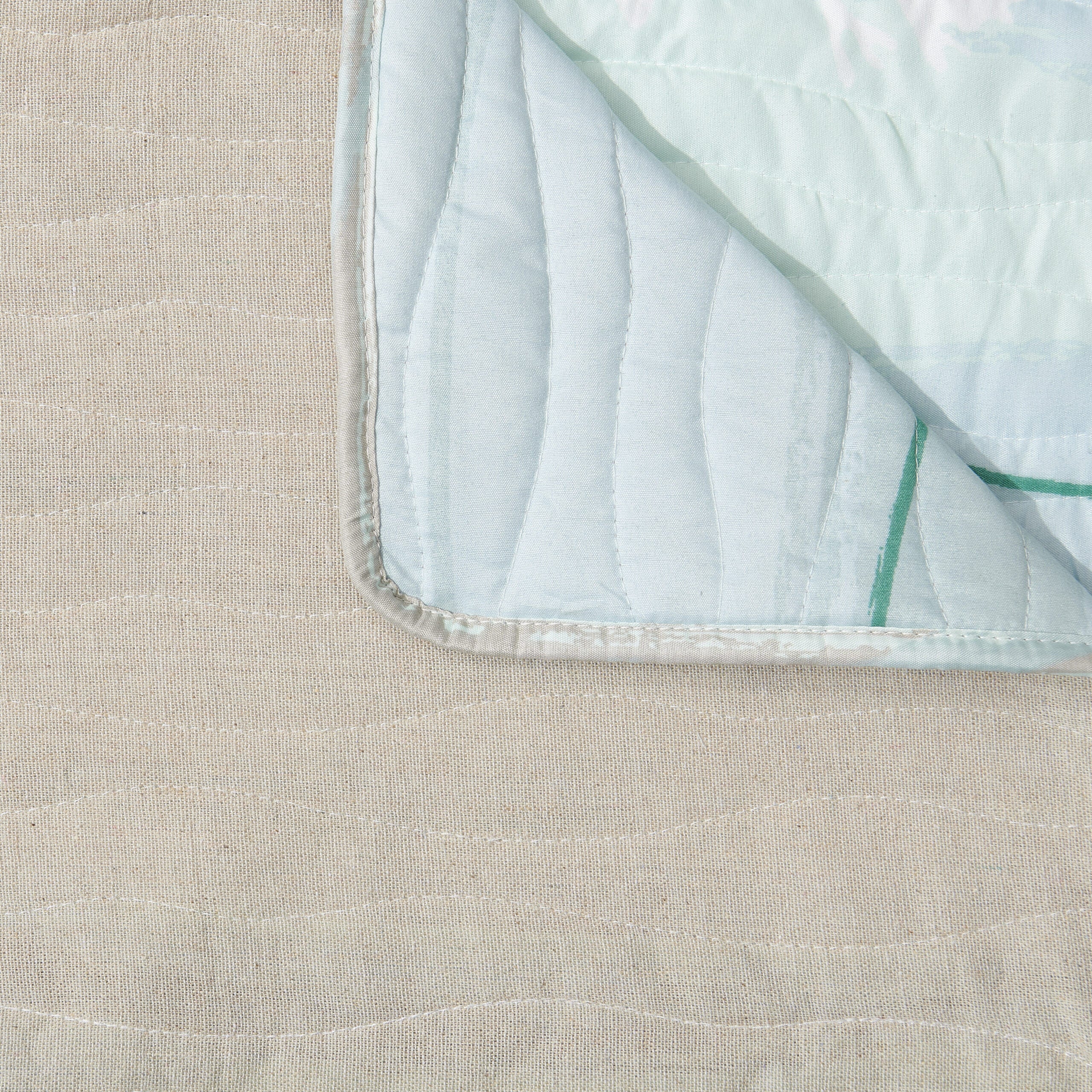 Maui Sofa Quilted Furniture Protector, MULTI, alternate image number 4
