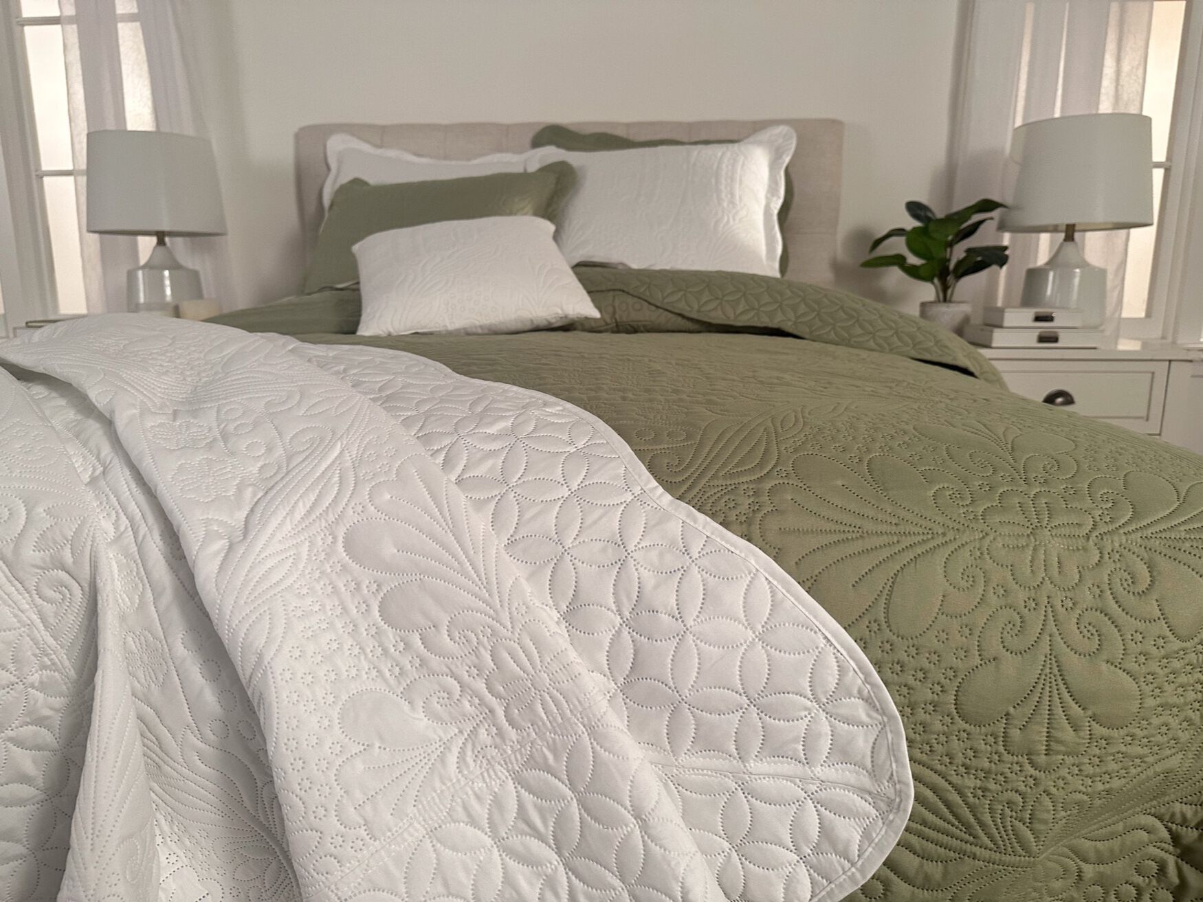 Lily Damask Bedspread, , alternate image number 3