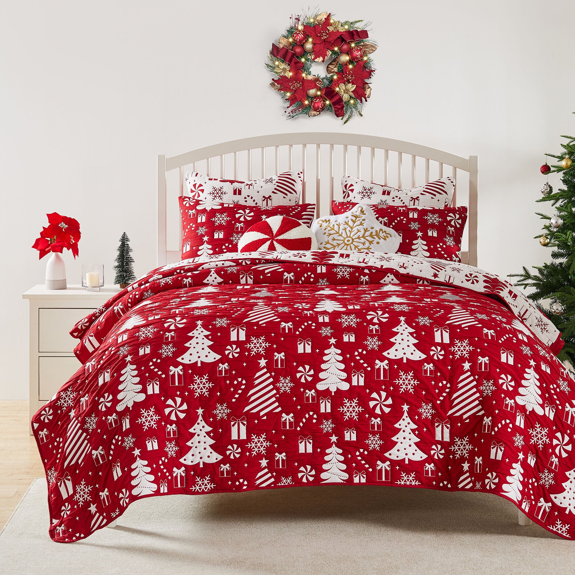 Novelty Holiday Matelass&eacute; Coverlet Set, PEPPERMINT PARTY, alternate image number 2