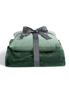 Decorative Pillow & Throw Set