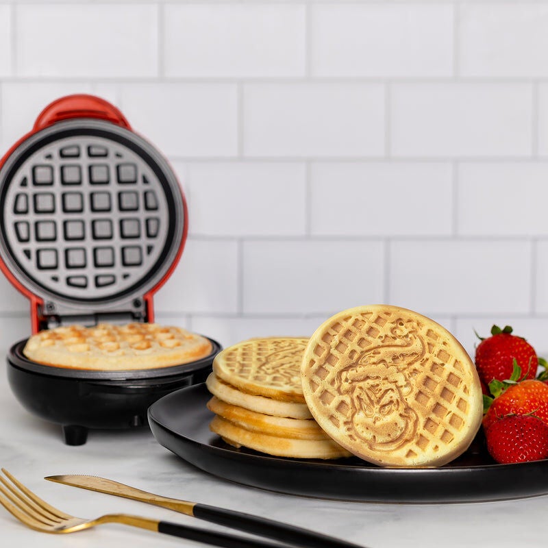 Dr. Seuss Grinch Mini Waffle Maker, RED, alternate image number 1