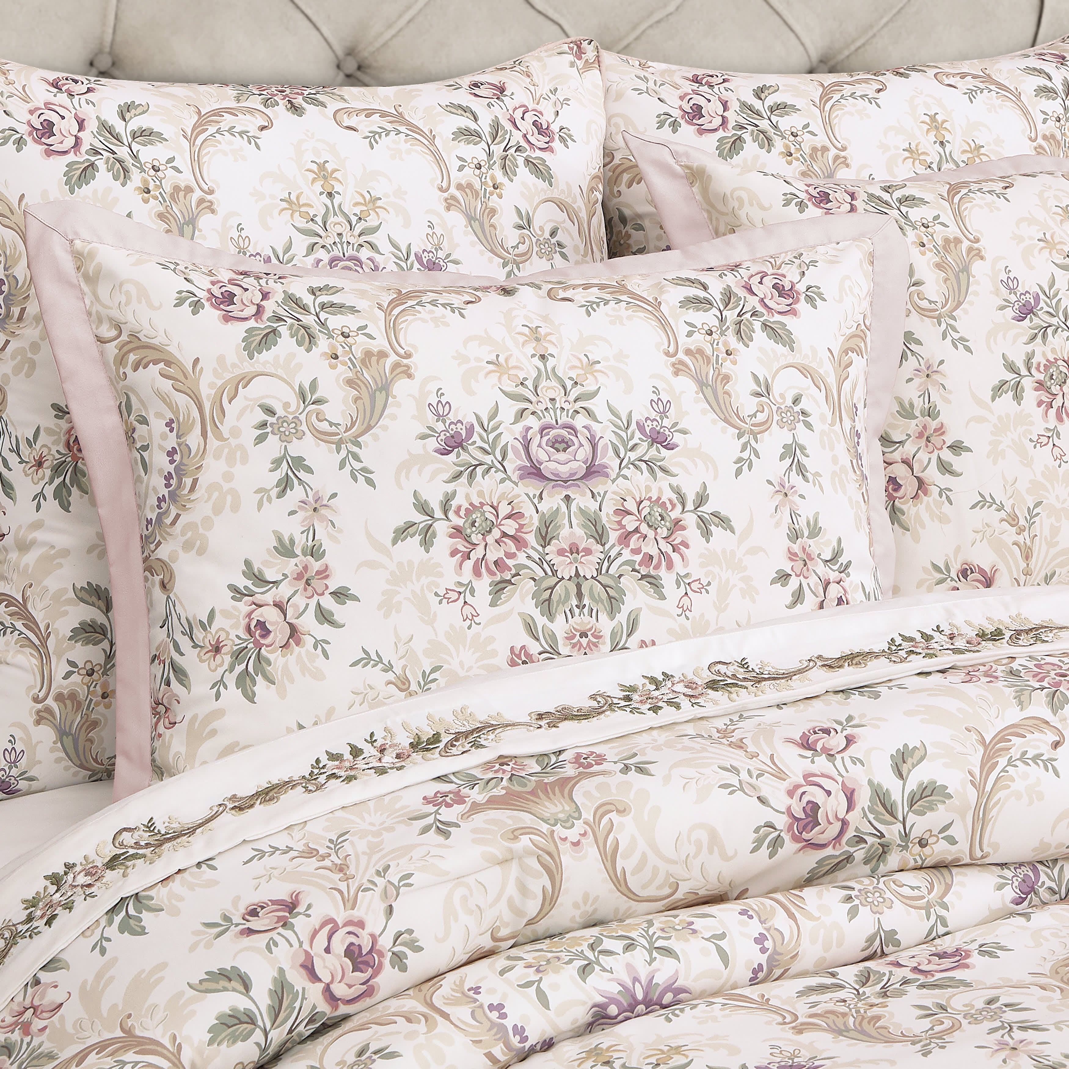 Avant Garden 4 Piece Comforter Set, BLUSH, alternate image number null