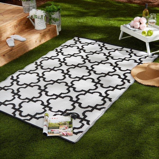 Black Lattice Outdoor Rug 4X6 Ft Floor Coverings, , alternate image number null