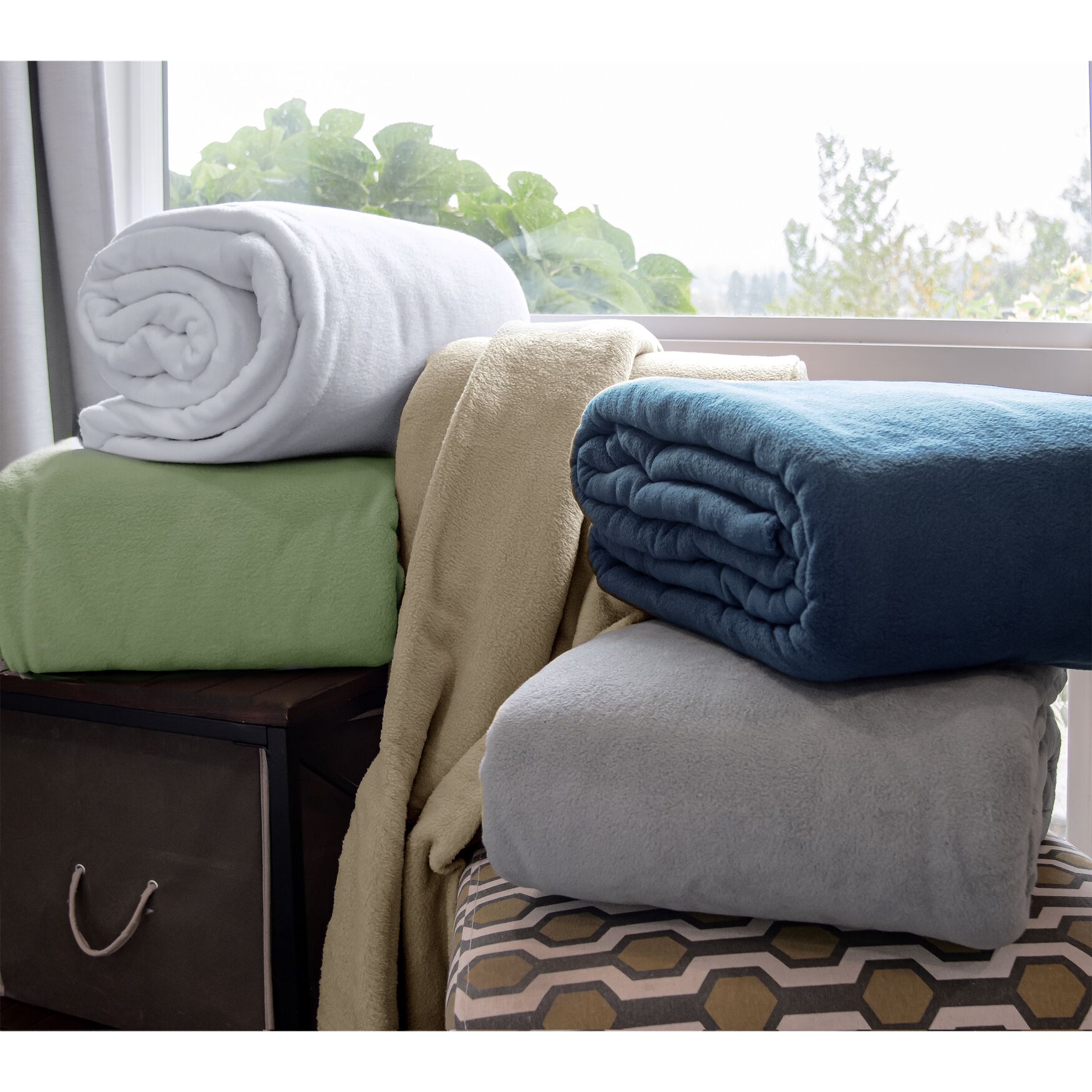 Supreme Warmth Pencewood Fleece Blanket, , on-hover image number 1