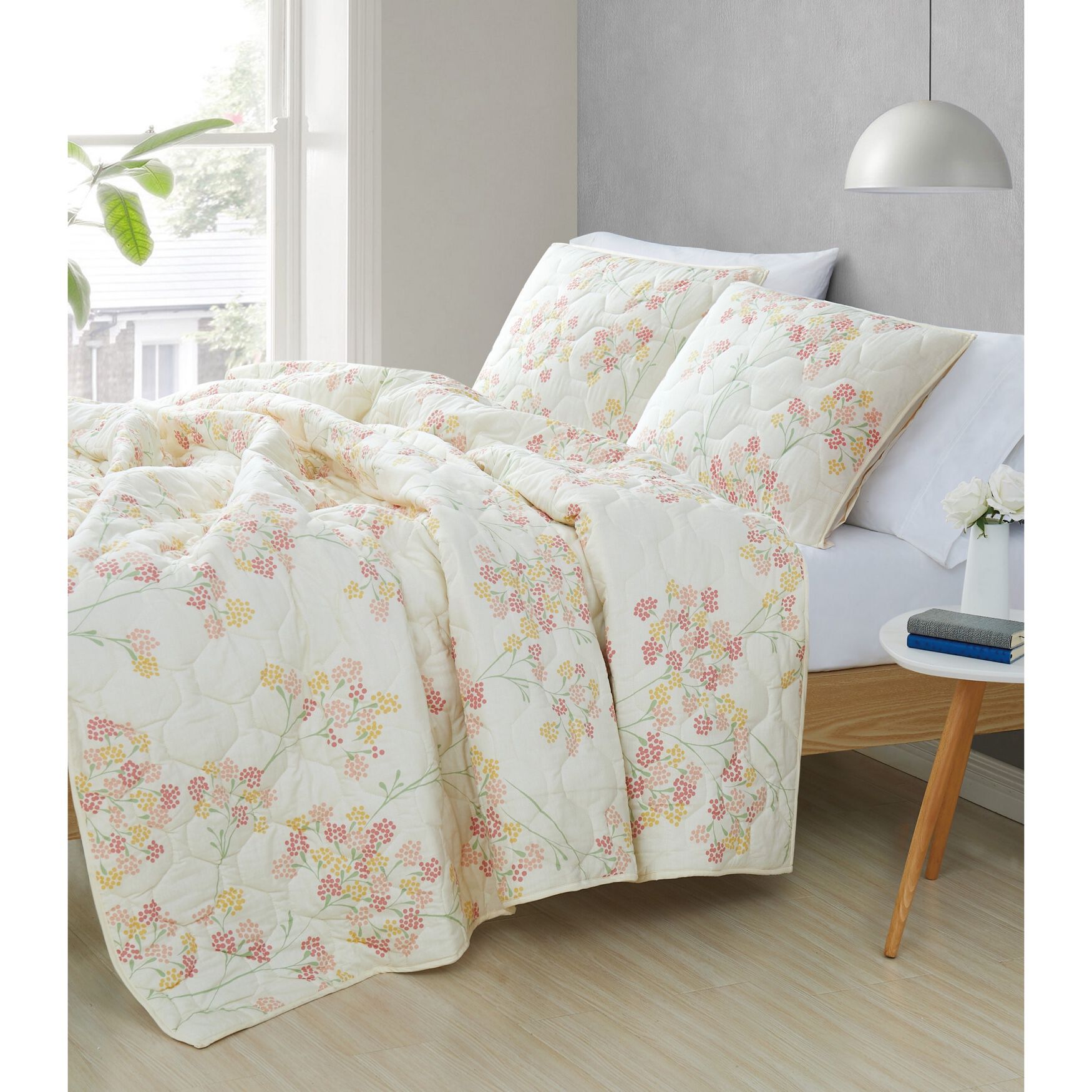 Vivian 3 Piece Quilt Set, , on-hover image number 1