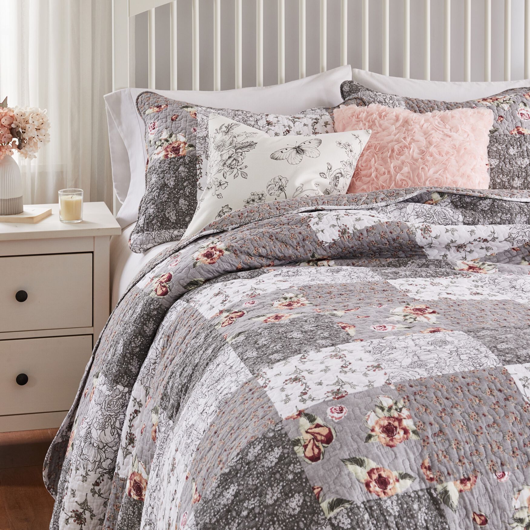 Giulia Floral Patchwork Cotton Quilt Set, , alternate image number 7