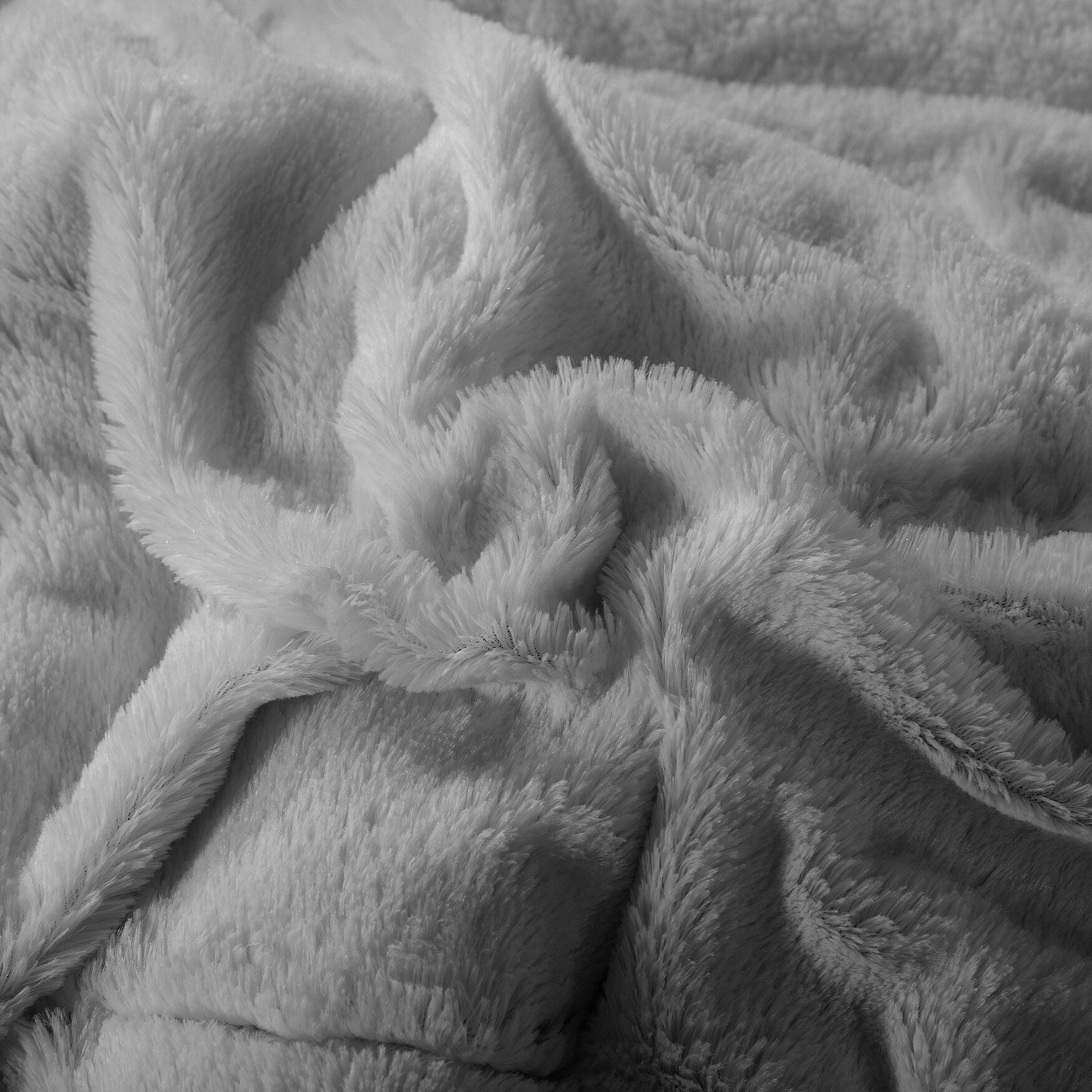 Cozy Down Alternative Reversible Comforter, Grey, , alternate image number 4