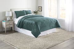 Geo Diamond Velvet Quilt