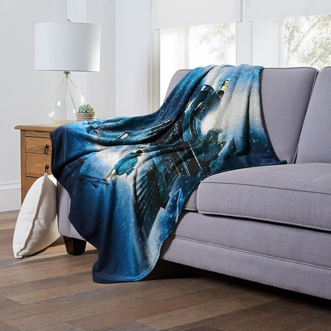 Wb Polar Express The Arrival Silk Touch Throw, , alternate image number null