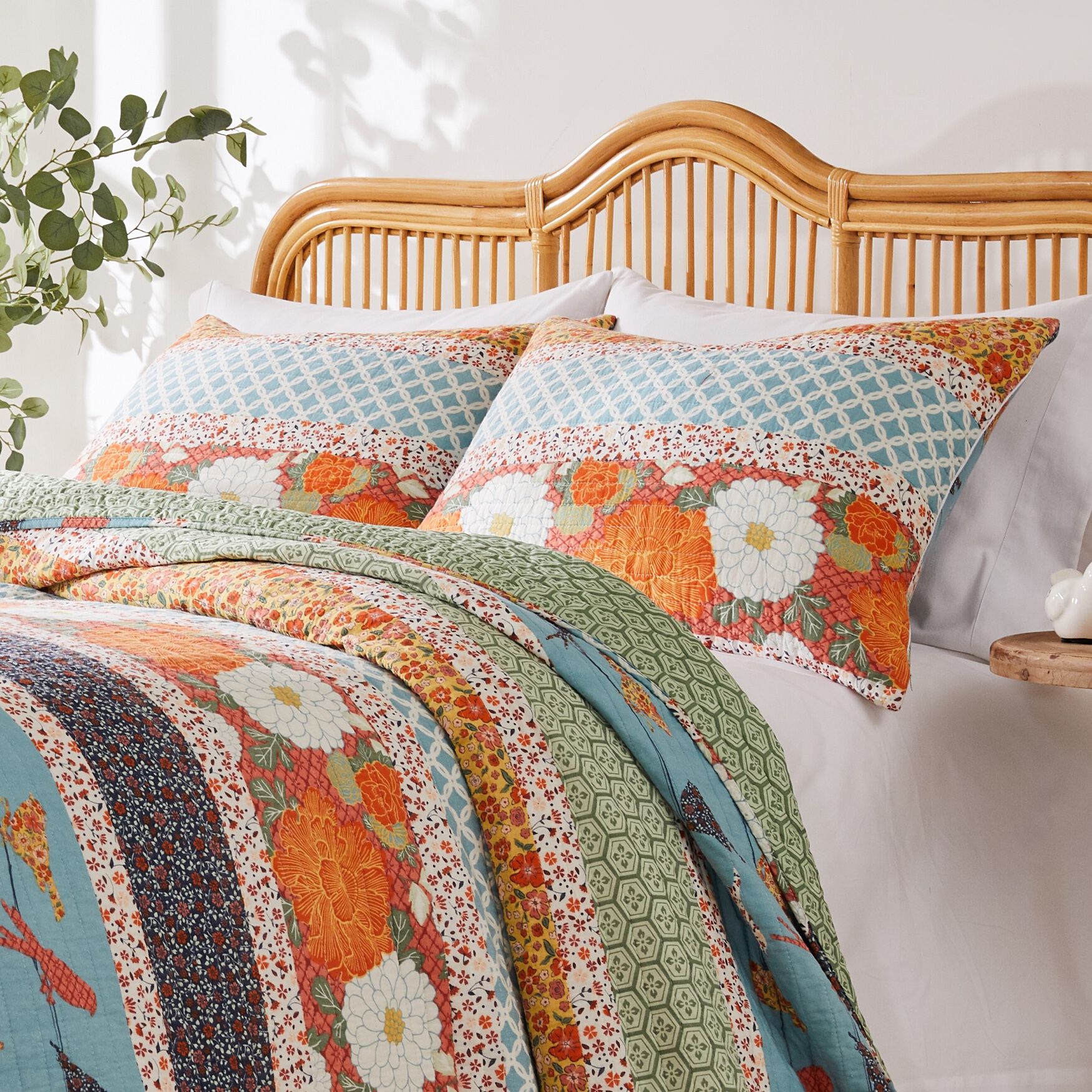 Carlie Calico Patchwork Cotton Quilt Set, , alternate image number 7