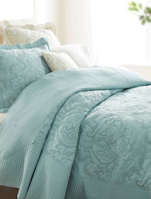 Amelia Bedspread, , alternate image number null