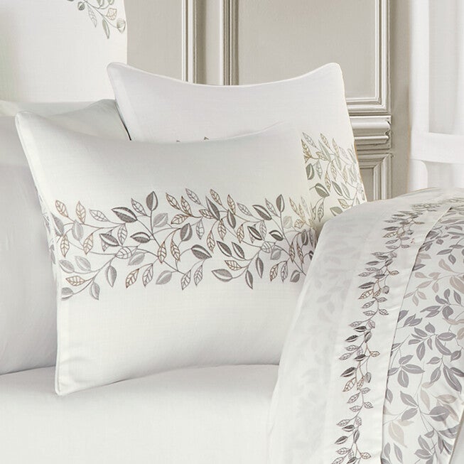 Laurel Comforter Set, WHITE, alternate image number null