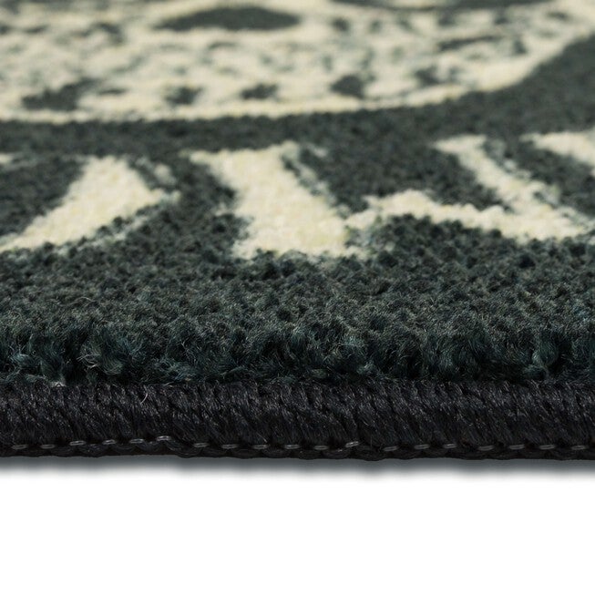 Be Scary Skull Black Kitchen Rug, , alternate image number null