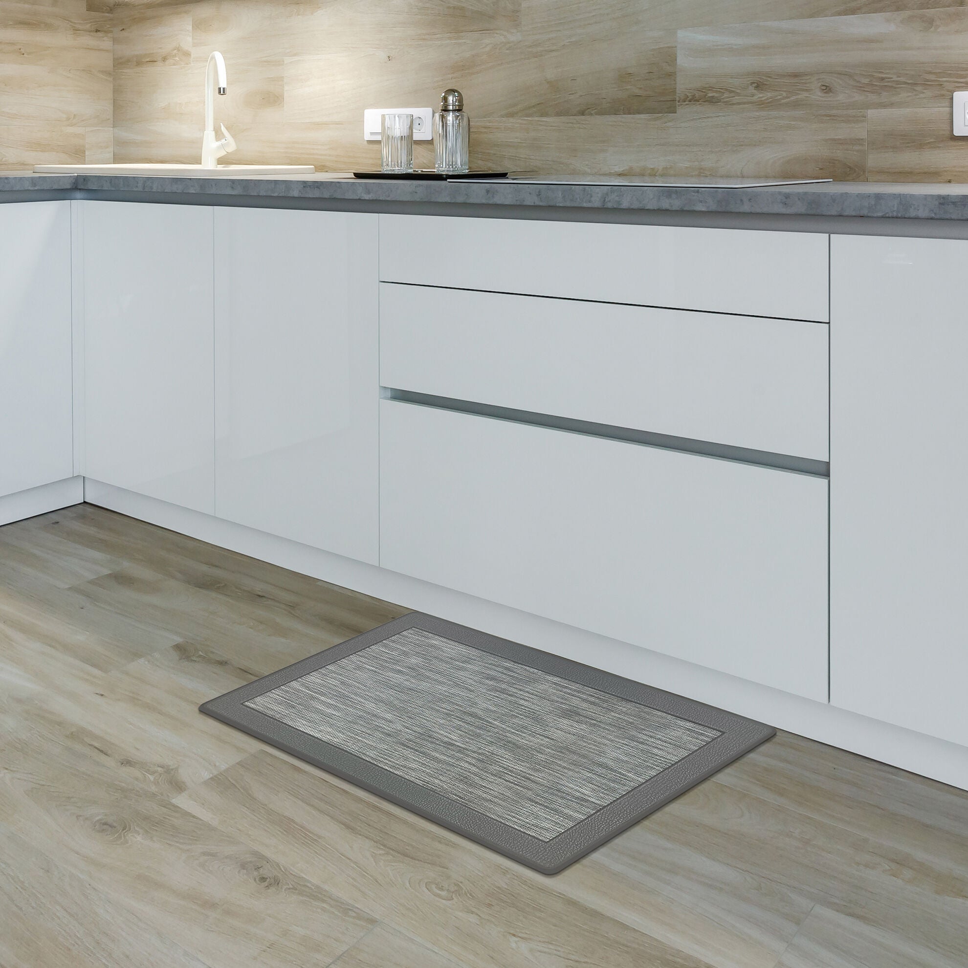 Clarke 18x30 Anti Fatigue Mat, GREY, alternate image number 3