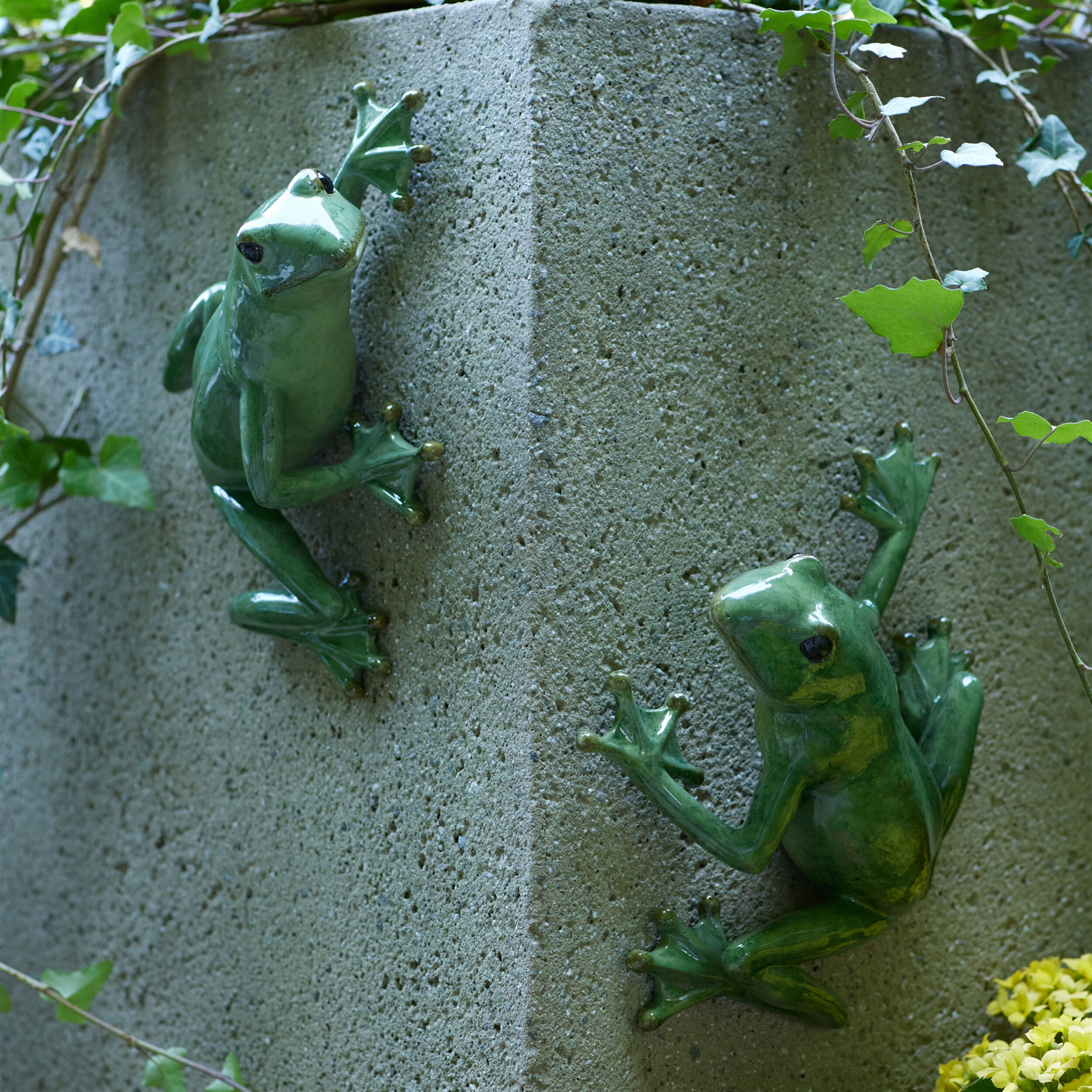 Stone Garden Frog Wall Accent Set of 2, GREEN, alternate image number 4