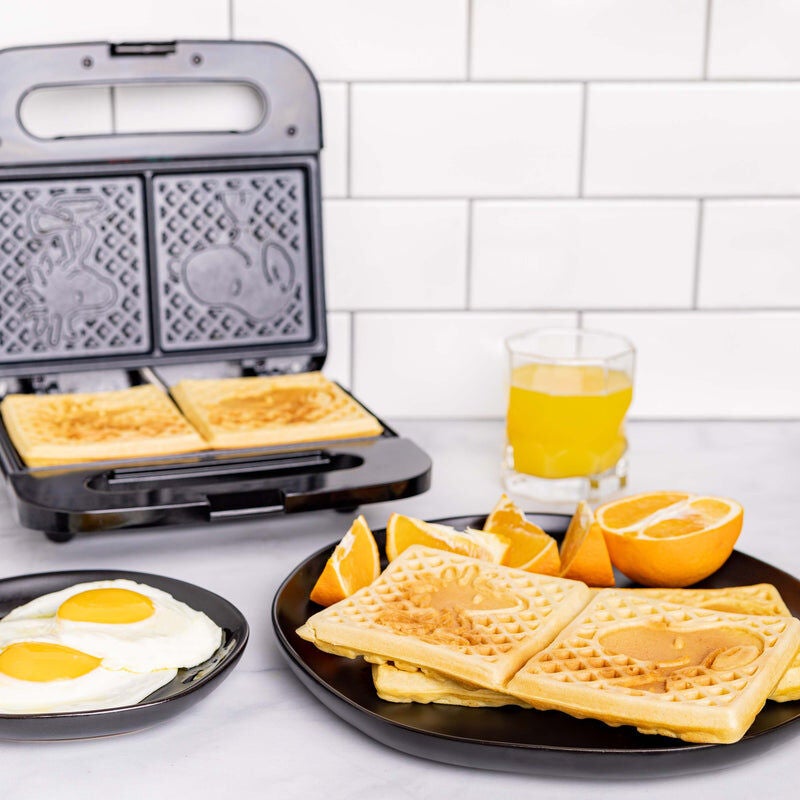 Peanuts Snoopy & Woodstock Square Waffle Maker, WHITE, alternate image number 4