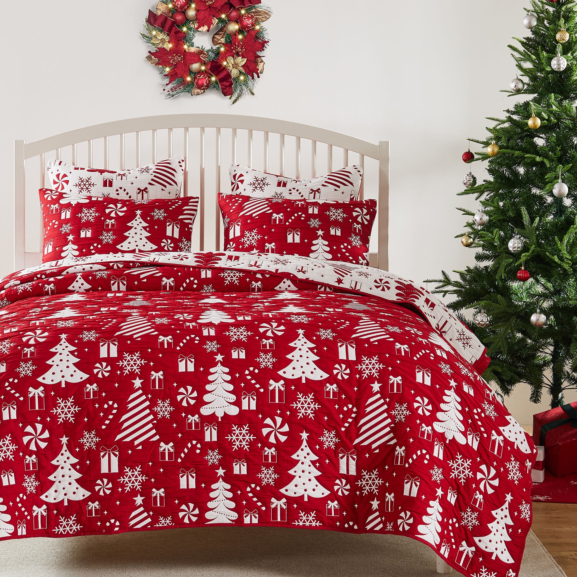 Novelty Holiday Matelass&eacute; Coverlet Set, PEPPERMINT PARTY, alternate image number 7