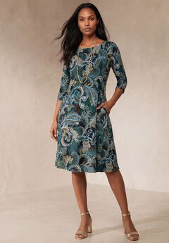 Stretch Knit Three-Quarter Sleeve T-shirt Dress