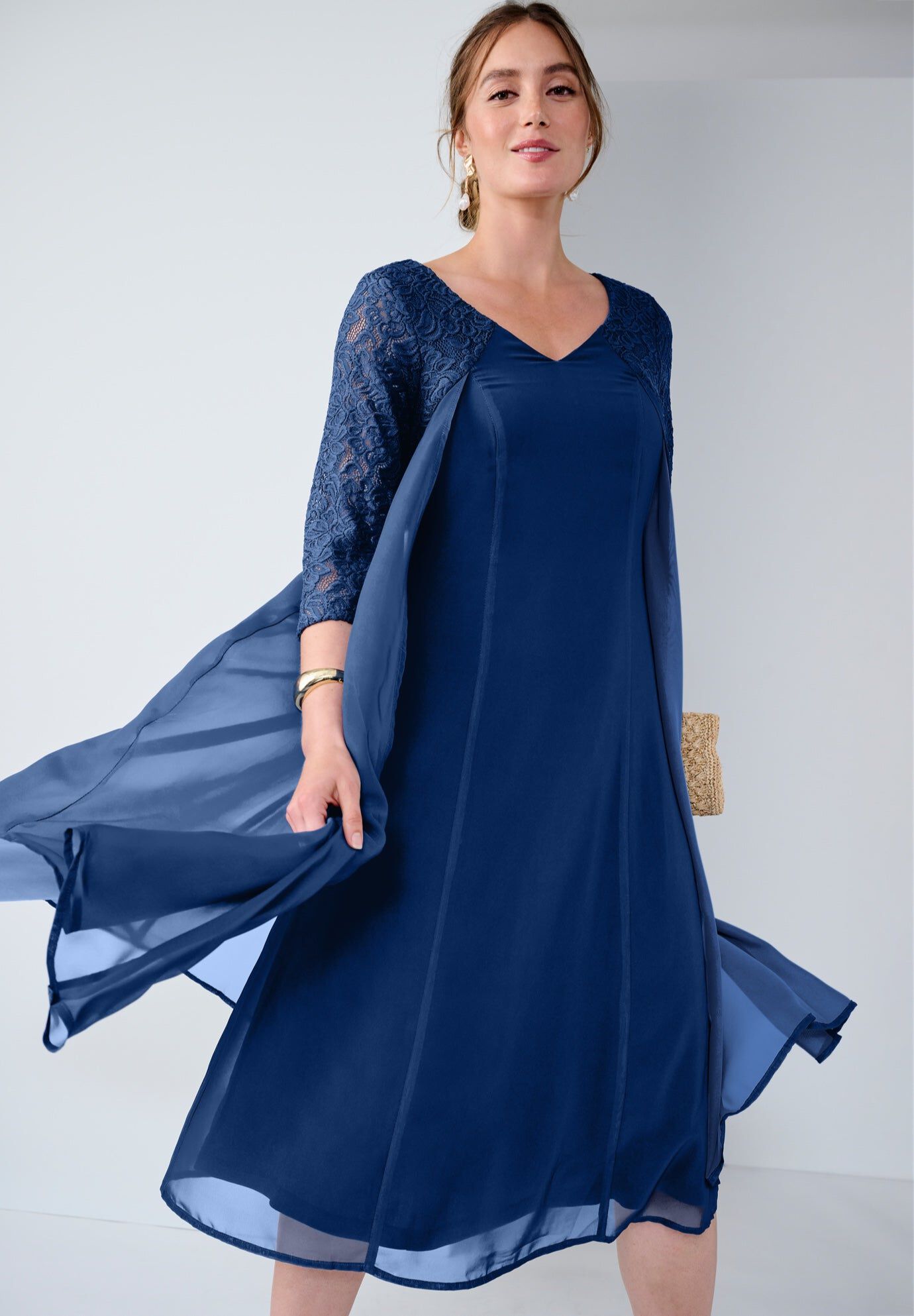 chinese dress ladies Amazon.com: Kiyonna Women's Plus Size Scalloped Boudoir Midi Lace Sheath  Dress for Cocktail Party, Wedding Guest, Mother of The Bride/Groom, Black  Size 5X (30-32) : Clothing, Shoes & Jewelry main image 0