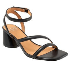 Petricia Sandal