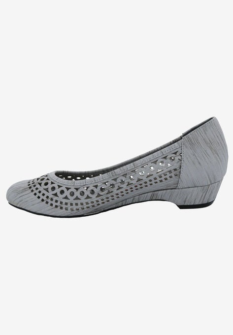 Tina Flat, , alternate image number null