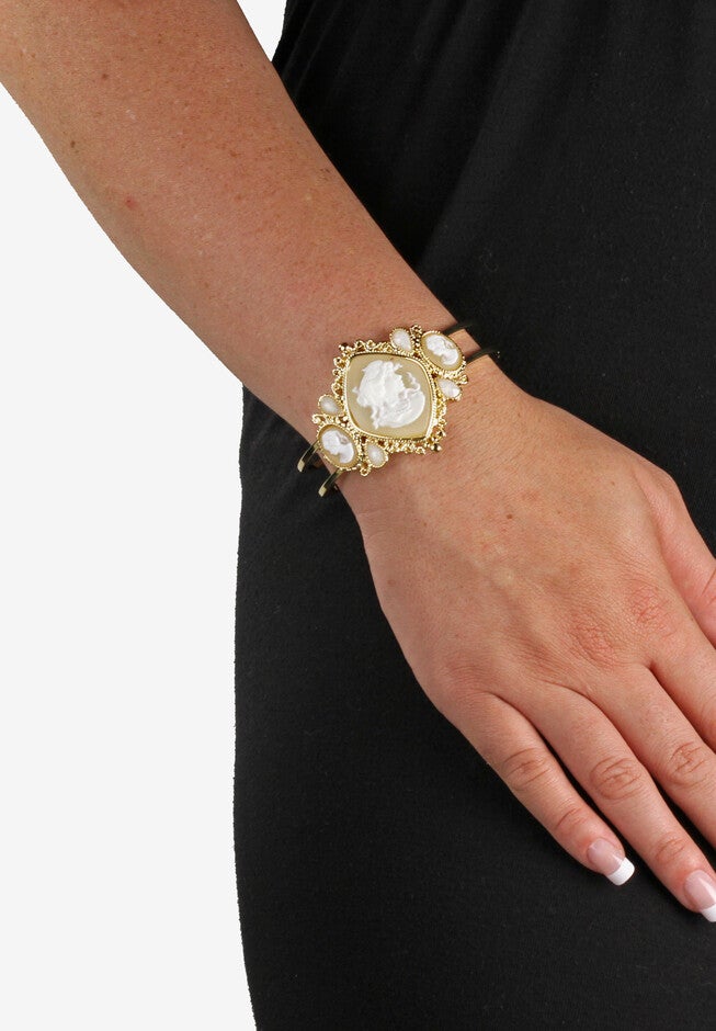 Vintage-Style Cameo Hinged Bangle Bracelet In Yellow Goldtone 7.5 inches, , alternate image number null