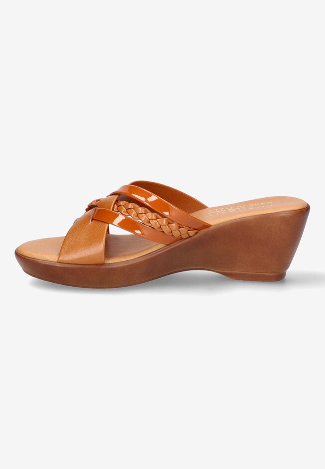 Marzia Sandal, , alternate image number null