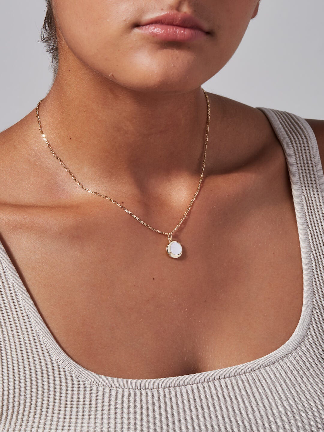 Mei Moon Pendant, GOLD, alternate image number 3