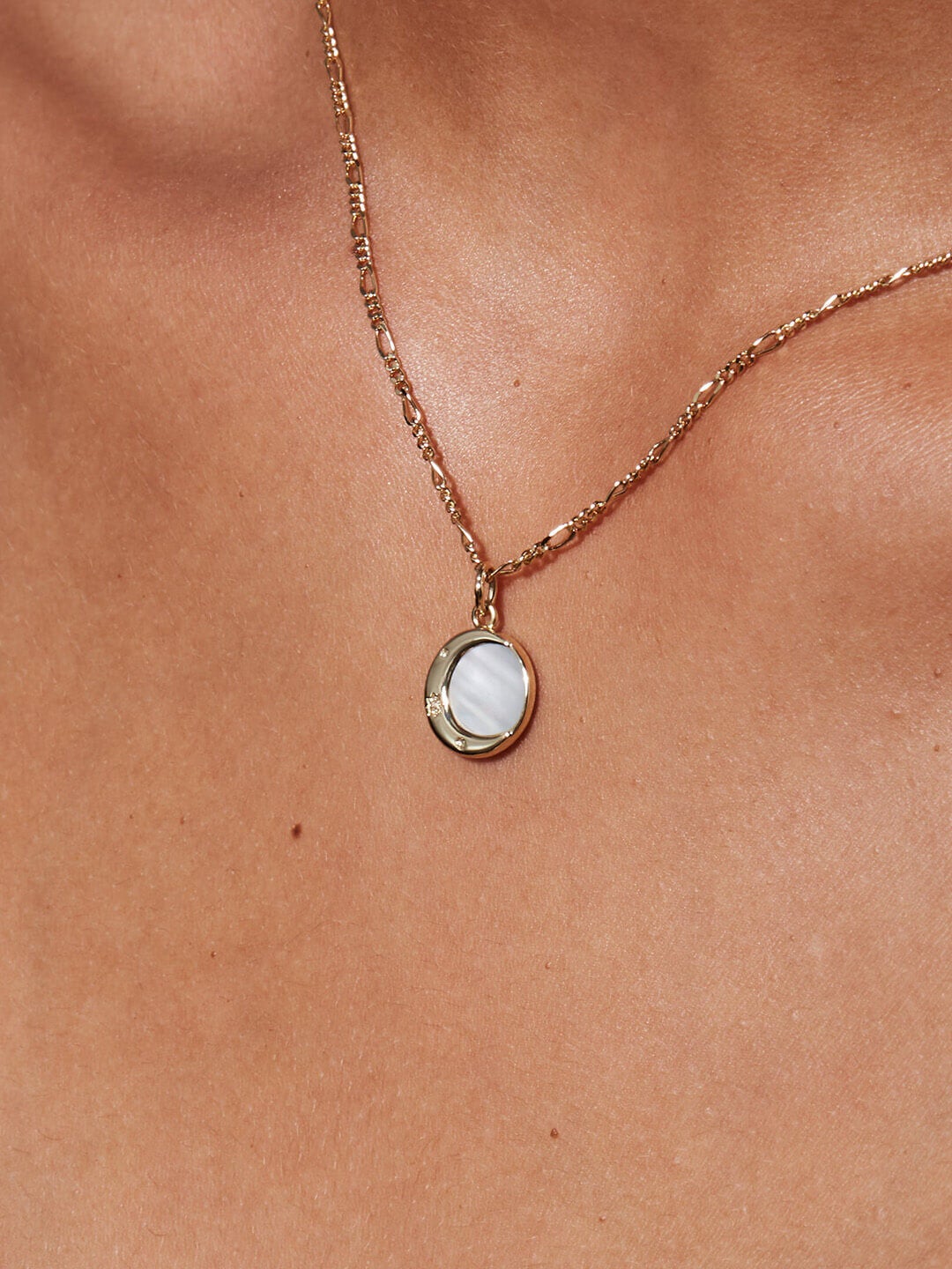 Mei Moon Pendant, GOLD, alternate image number 5
