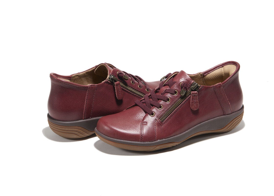 Alma Hands-Free Slip-On Flat, CHERRY, on-hover image number 1