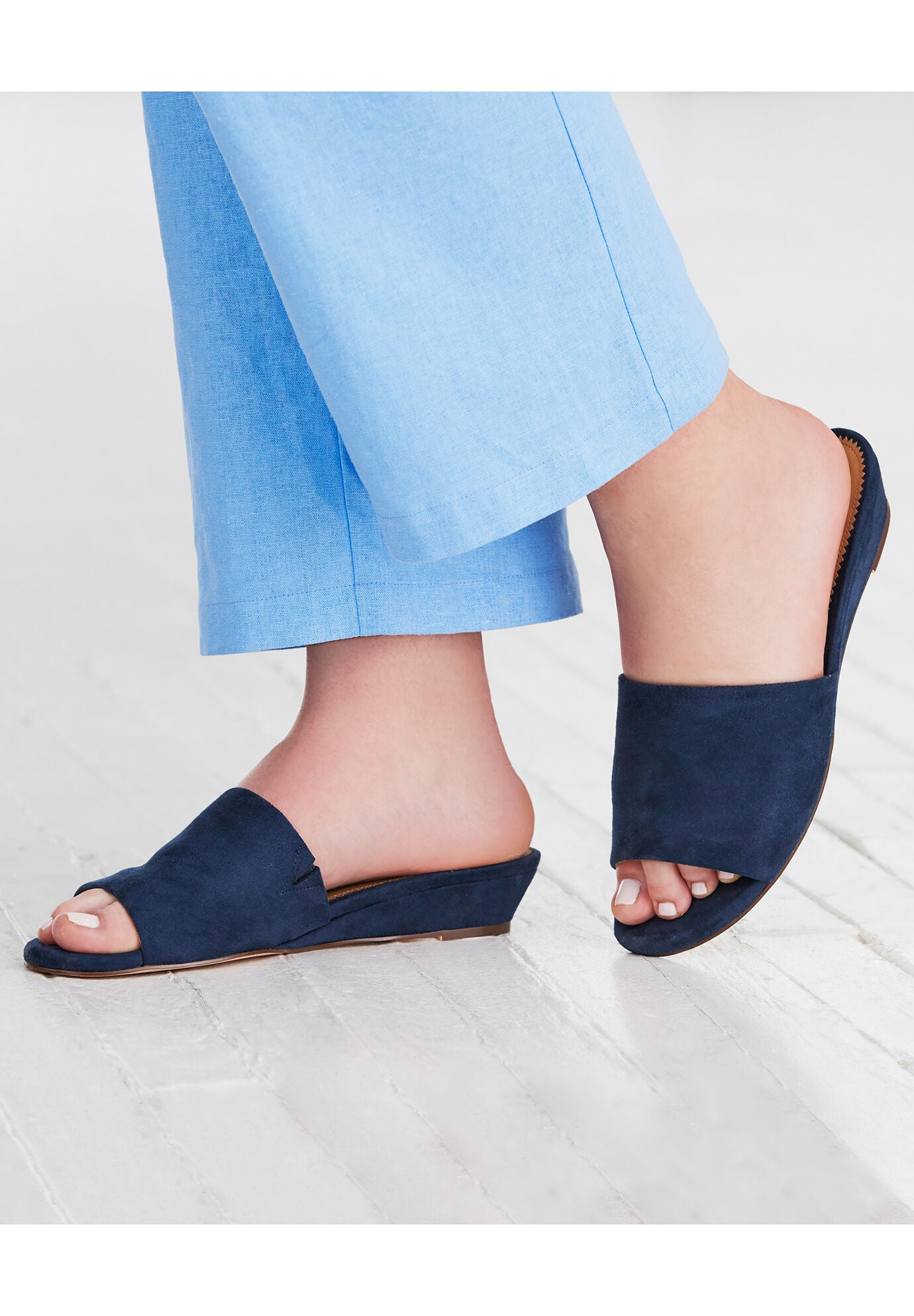 Women's capri clearance mule