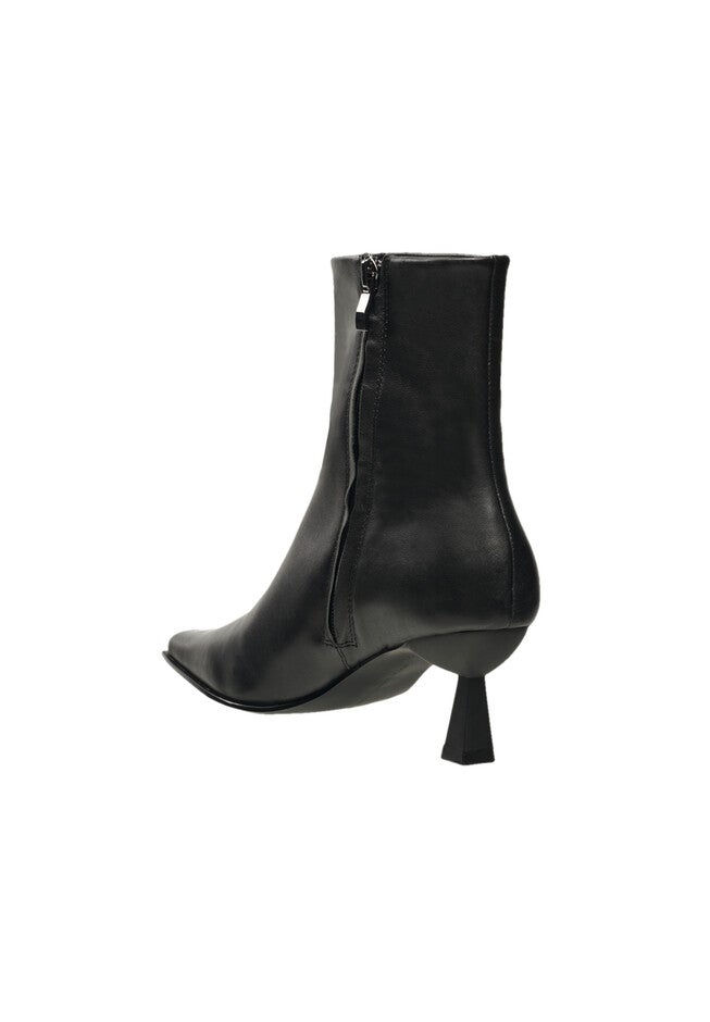 Leilani Bootie, , on-hover image number null