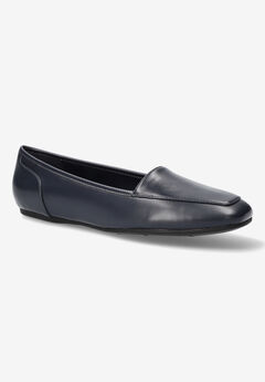 Thrill Pointed Toe Loafer