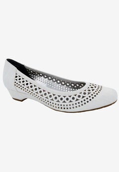 Tina Flat
