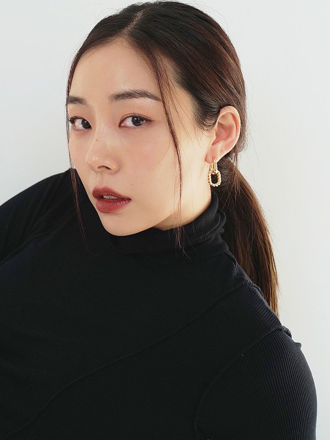 Double Hoop Earrings - Ash Double, GOLD, alternate image number 3