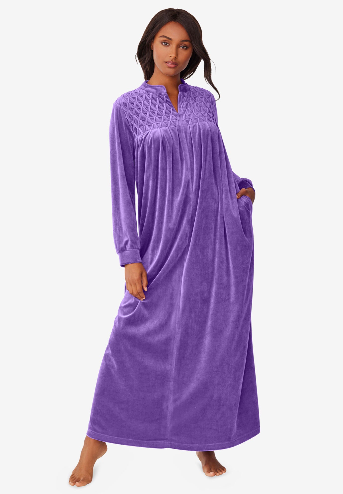 Model best sale velour robe