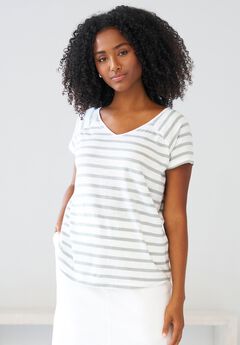 Rounded V-neck Tee