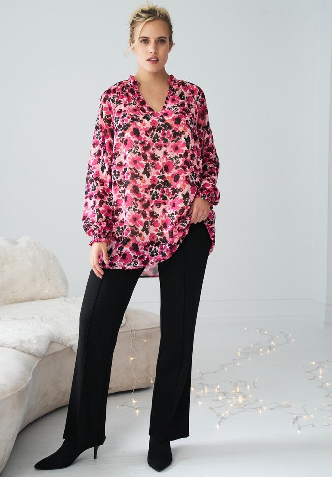 Front-Seam Wide Leg Knit Pant, , alternate image number null