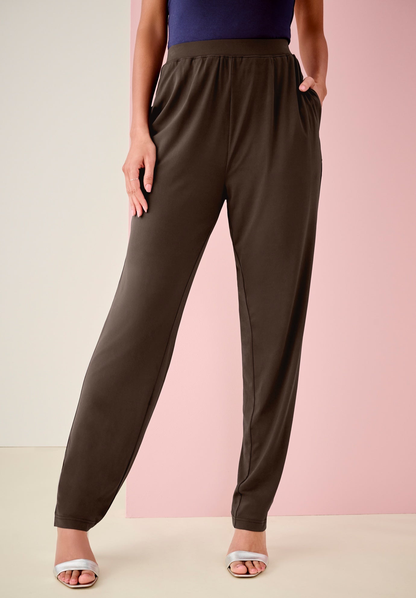 Ultrasmooth&reg; Fabric Straight-Leg Pant image number 1