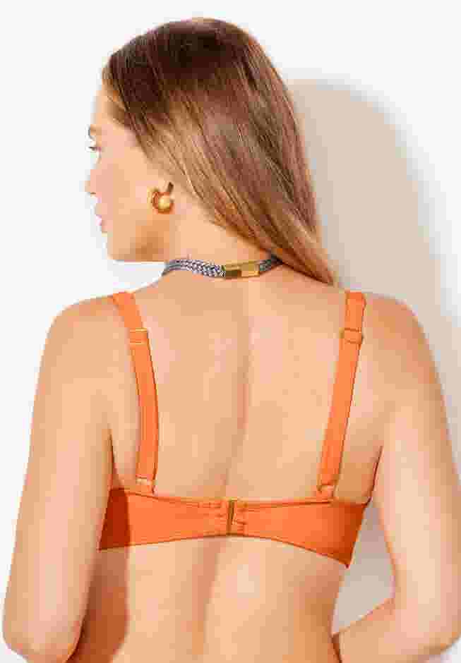 Essential Sweetheart Underwire Bikini Top image number 1