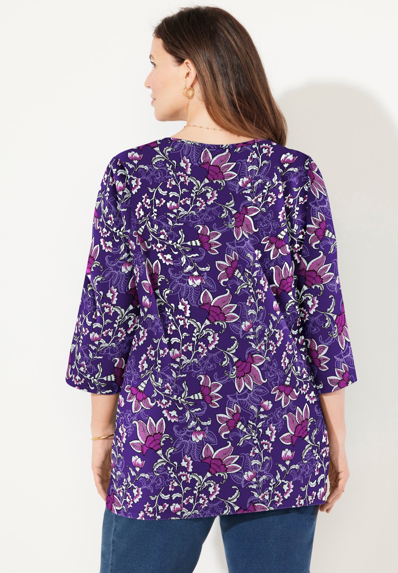 Suprema&reg; 3/4 Sleeve V-Neck Tee image number 1