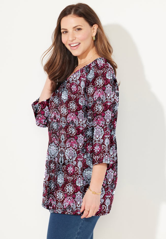 Suprema&reg; 3/4 Sleeve V-Neck Tee image number 4