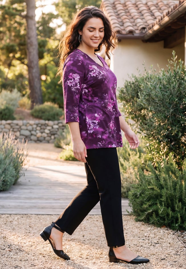 Suprema&reg; 3/4 Sleeve V-Neck Tee image number 3