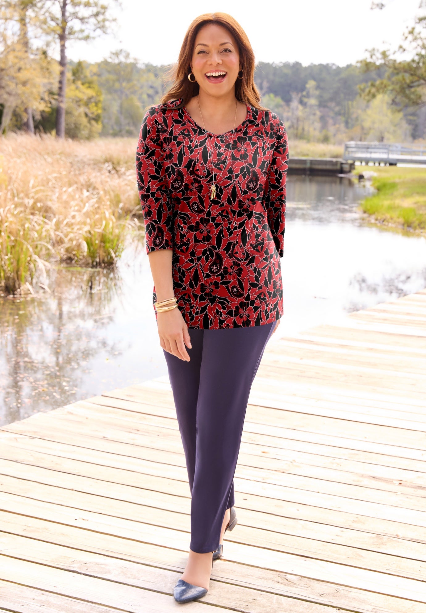 Suprema&reg; 3/4 Sleeve V-Neck Tee image number 2