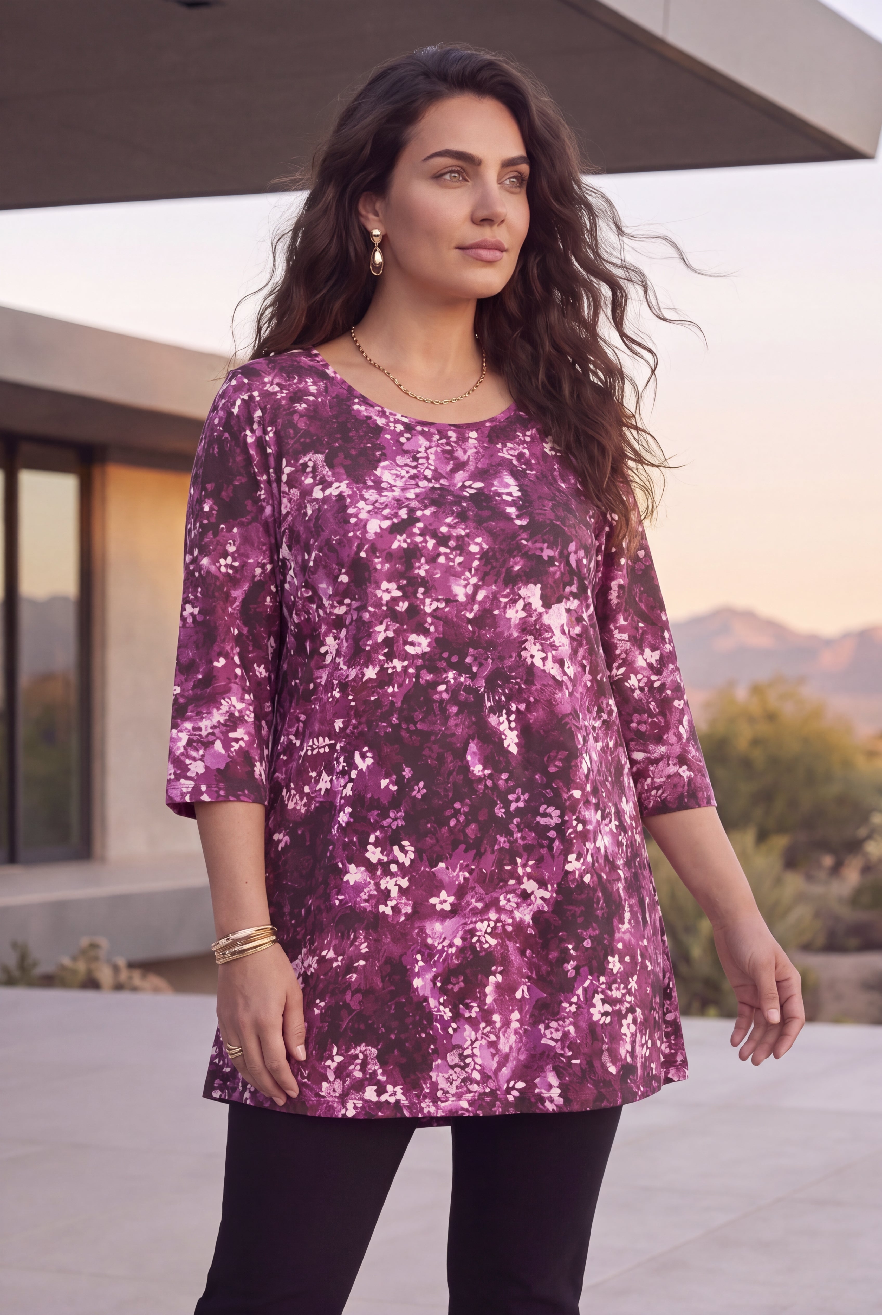 Easy Fit 3/4-Sleeve Scoopneck Tunic image number 0