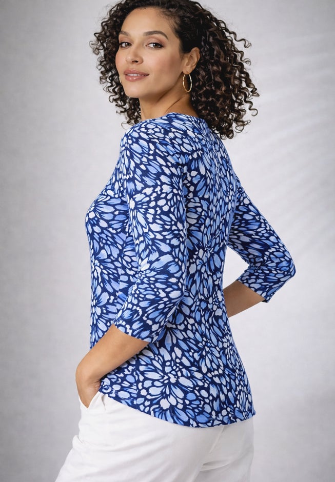 Stretch Cotton Scoop Neck Tee image number 2